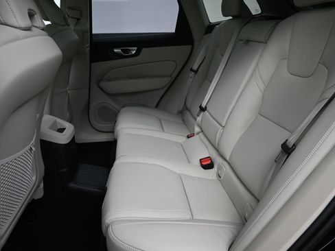 Used 2025 Volvo XC60 T8 Ultra w/ Protection Package Premier image 17