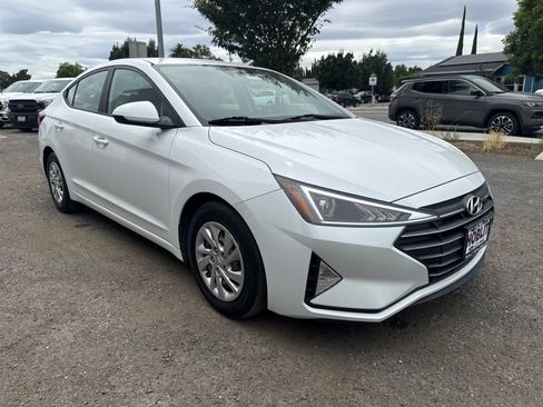 Used 2020 Hyundai Elantra SE w/ Cargo Package (C1) FWD image 7