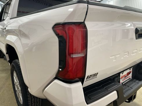 Used 2024 Toyota Tacoma SR5 RWD image 23