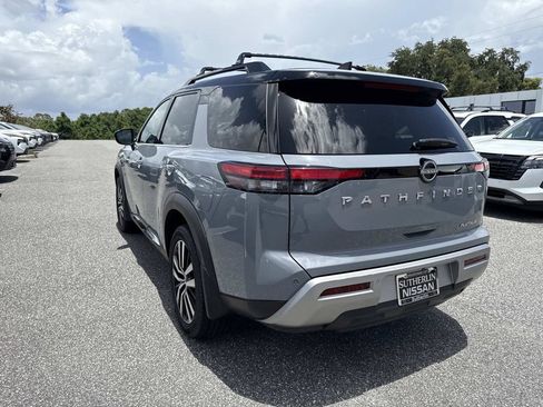 Certified 2024 Nissan Pathfinder Platinum w/ Cargo Package FWD image 7