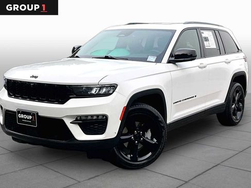 Used 2025 Jeep Grand Cherokee Limited w/ Luxury Tech Group II AWD/4WD image 1