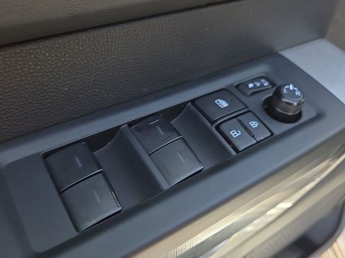 Certified 2025 Toyota Tundra Platinum AWD/4WD image 18