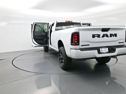 New 2026 RAM 3500 Big Horn AWD/4WD image 37