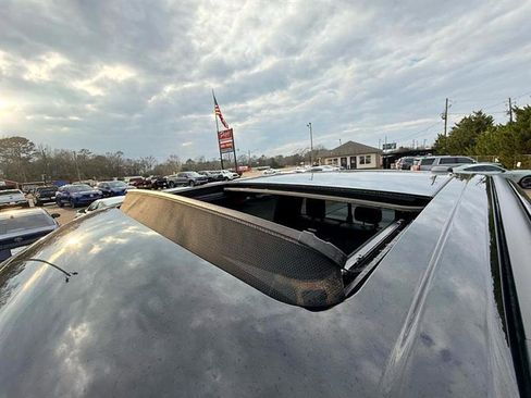 Used 2024 Ford F250 Platinum w/ Tremor Off-Road Package image 59