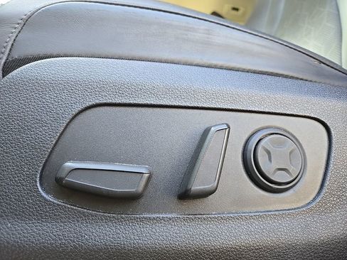 Used 2024 Kia Carnival SX FWD image 29