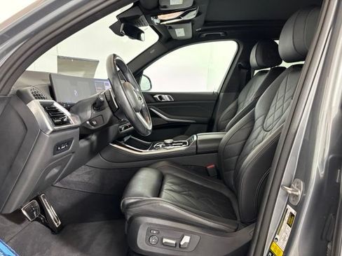 Used 2024 BMW X5 xDrive40i w/ M Sport Package AWD/4WD image 11