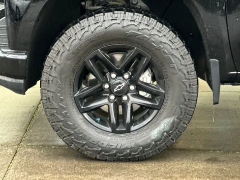 Used 2020 Chevrolet Silverado 1500 LT Trail Boss image 22