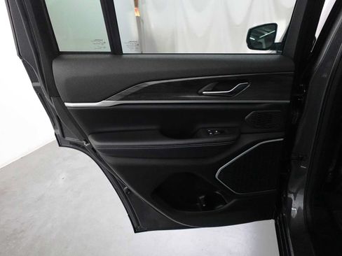 Used 2024 Jeep Grand Cherokee Limited 4xe w/ Trailer Tow Package AWD/4WD image 25