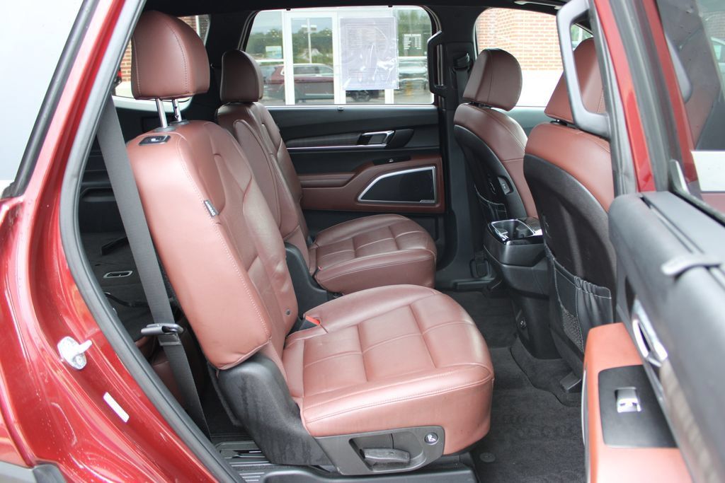 Used 2023 Kia Telluride EX w/ EX Captain's Chair Package AWD/4WD image 48
