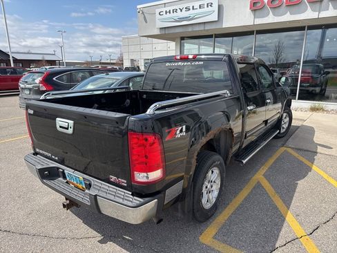 Used 2007 GMC Sierra 1500 SLE w/ SLE1 Preferred Package AWD/4WD image 4