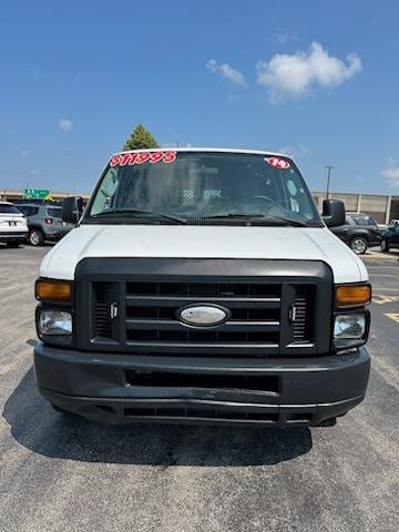 Used 2014 Ford E-150 and Econoline 150 w/ Power Group RWD image 3