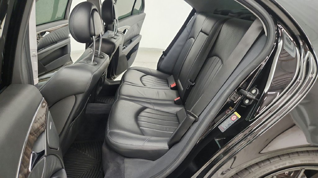 Used 2005 Mercedes-Benz E 55 AMG Sedan image 52