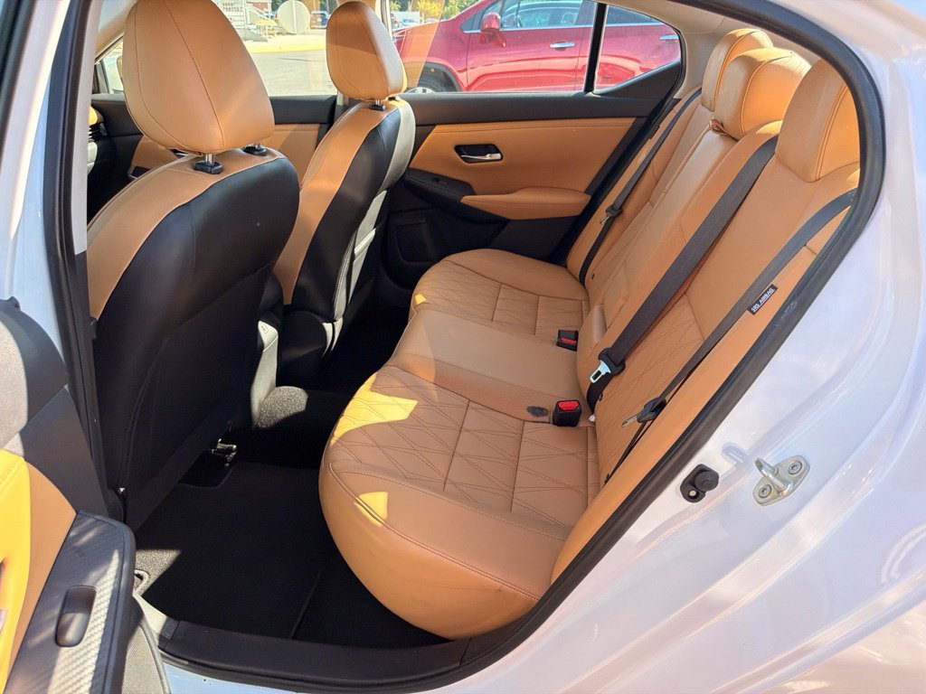 Used 2020 Nissan Sentra SV w/ SV Premium Package FWD image 12