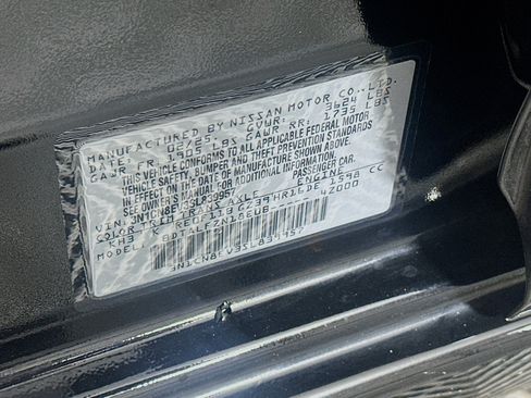 Used 2025 Nissan Versa SV FWD image 12
