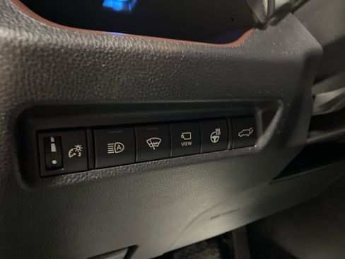 Used 2021 Toyota RAV4 Limited image 21