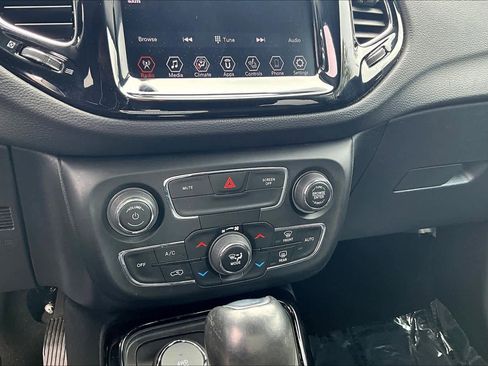 Used 2020 Jeep Compass Limited AWD/4WD image 34