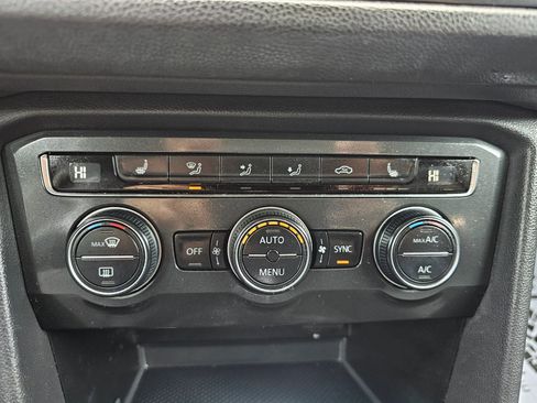 Used 2019 Volkswagen Tiguan SEL image 23