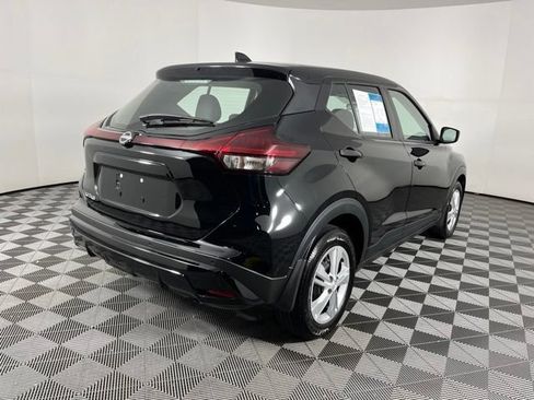Certified 2025 Nissan Kicks Play S FWD image 11