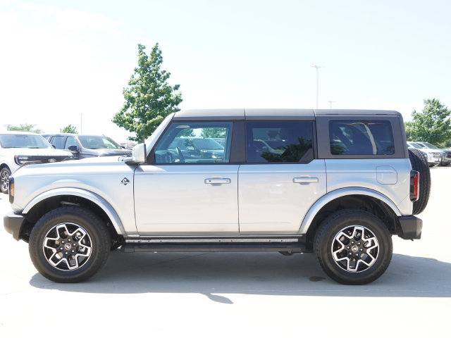 Used 2024 Ford Bronco Outer Banks AWD/4WD image 6