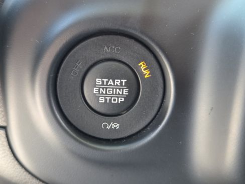 Used 2020 Jeep Gladiator Overland w/ LED Lighting Group AWD/4WD image 21