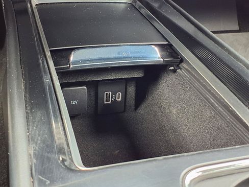 Used 2022 Lincoln Corsair FWD image 15