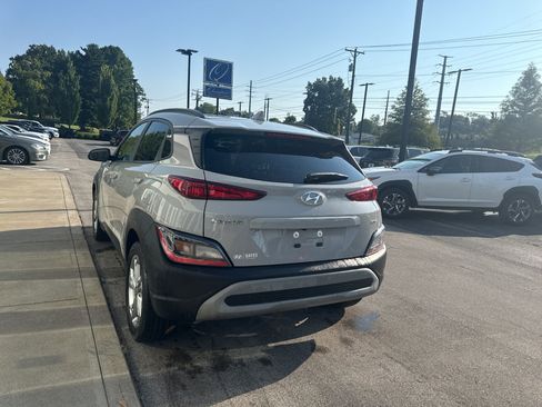 Used 2023 Hyundai Kona SEL AWD/4WD image 4