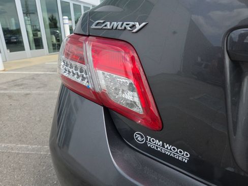 Used 2011 Toyota Camry LE w/ LE Extra-Value Pkg FWD image 10