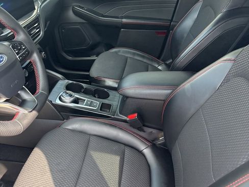 Used 2023 Ford Escape ST-Line w/ Tech Pack #1 FWD image 7