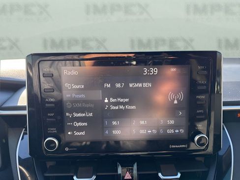 Used 2022 Toyota Corolla SE image 16