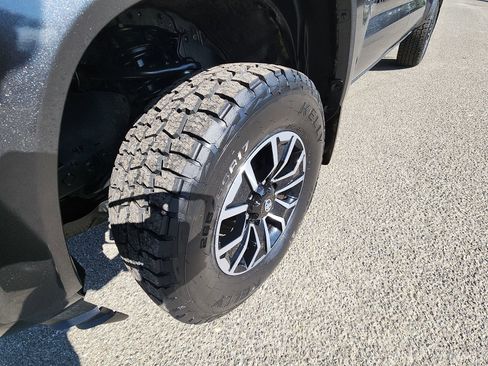 Used 2023 Toyota Tacoma TRD Sport w/ Advanced Technology Package AWD/4WD image 18