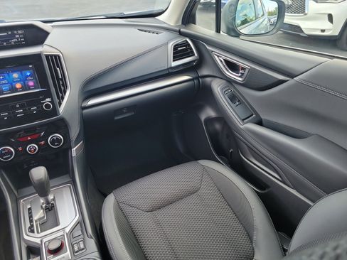 Certified 2023 Subaru Forester Premium AWD/4WD image 18