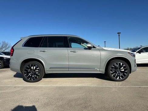 New 2026 Volvo XC90 B6 Ultra image 8