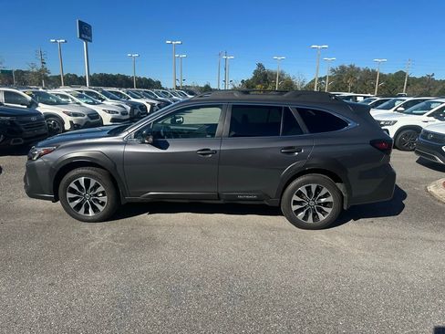Used 2025 Subaru Outback Limited w/ Popular Package #2 AWD/4WD image 13