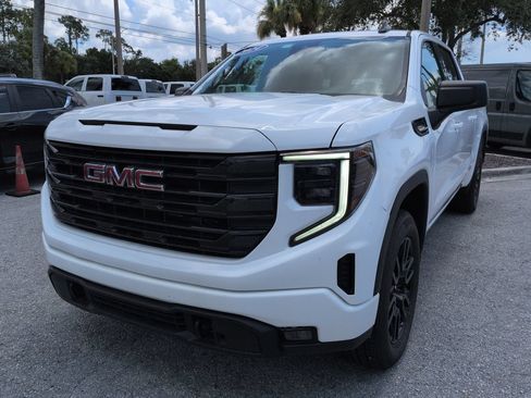 Used 2024 GMC Sierra 1500 Elevation RWD image 9