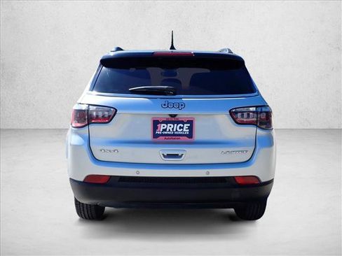Used 2024 Jeep Compass Limited AWD/4WD image 3