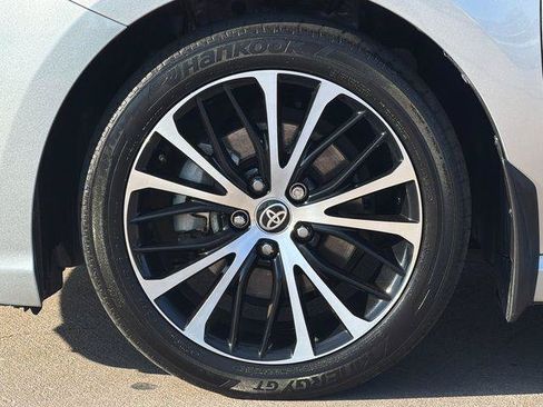 Used 2020 Toyota Camry SE FWD image 29
