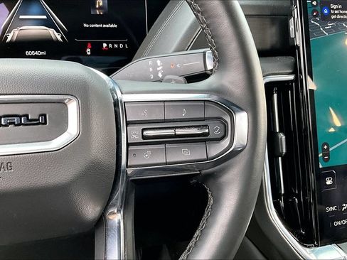 Used 2025 GMC Yukon Denali AWD/4WD image 21