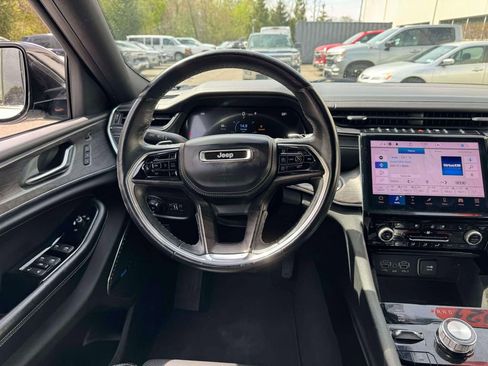Used 2021 Jeep Grand Cherokee L Overland w/ Luxury Tech Group IV AWD/4WD image 13