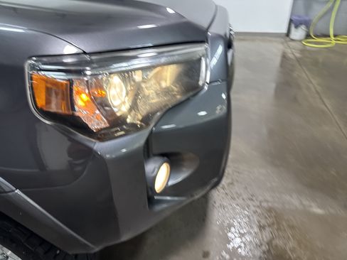 Used 2019 Toyota 4Runner SR5 Premium w/ Four Season Floor Mat Package AWD/4WD image 37