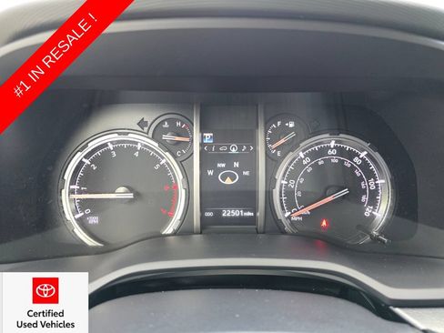 Certified 2024 Toyota 4Runner TRD Off-Road Premium w/ Moonroof Package AWD/4WD image 33