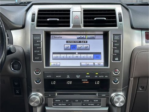 Used 2013 Lexus GX 460 image 26