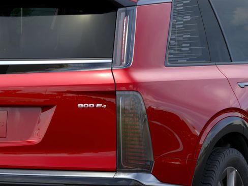 New 2026 Cadillac Vistiq Luxury AWD/4WD image 11