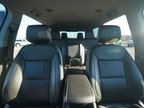 Used 2023 GMC Acadia SLT image 36