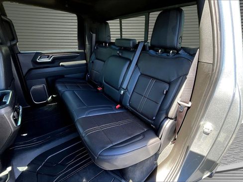 Used 2025 Chevrolet Silverado 2500 High Country w/ Technology Package AWD/4WD image 15