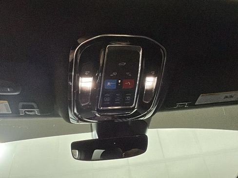 Used 2023 Jeep Grand Cherokee Overland AWD/4WD image 29