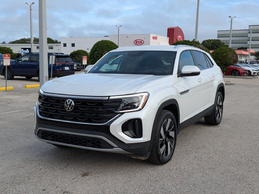 Certified 2026 Volkswagen Atlas Cross Sport SE FWD image 2
