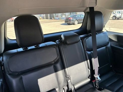 Used 2025 Ford Expedition Platinum image 24