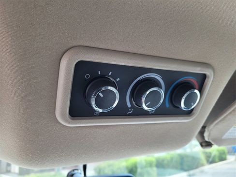 Used 2023 GMC Savana 3500 LS image 21