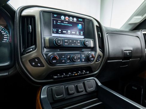 Used 2019 Chevrolet Silverado 3500 High Country w/ Duramax Plus Package AWD/4WD image 44