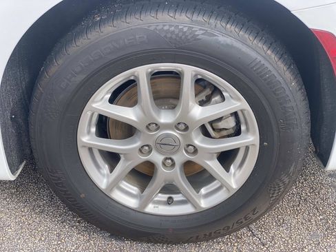 Certified 2025 Chrysler Pacifica Select FWD image 14